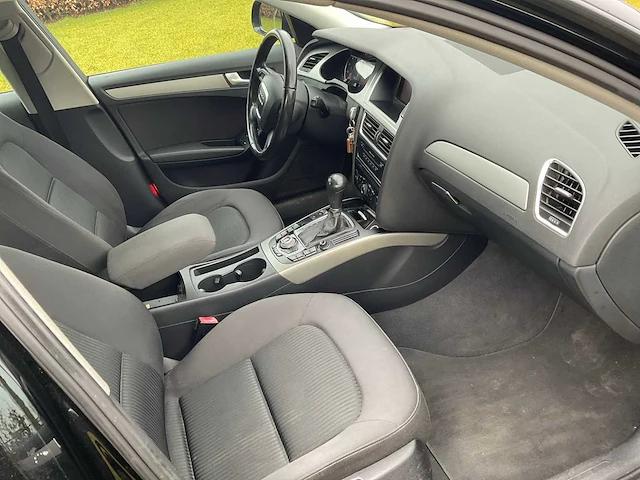 Audi a4 avant personenauto - afbeelding 11 van  22