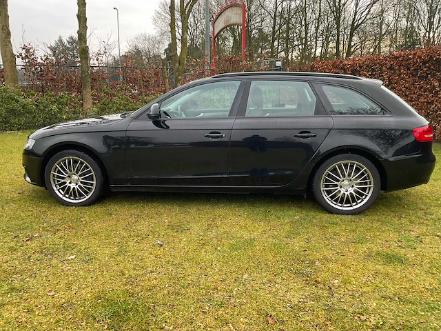 Audi a4 avant personenauto - afbeelding 21 van  22