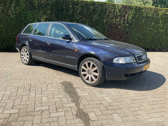 Audi a4 avant sf-tl-09 - afbeelding 1 van  27