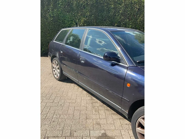 Audi a4 avant sf-tl-09 - afbeelding 25 van  27