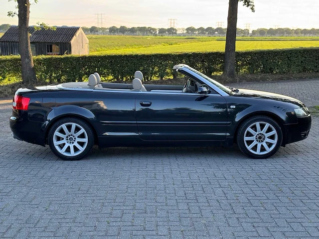 Audi a4 cabriolet 3.0 v6 2003 12-xh-hx - afbeelding 17 van  20