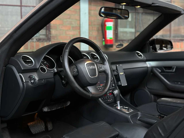 Audi a4 cabriolet 3.2 fsi v6 quattro pro line 256pk 2006, 70-sr-rl youngtimer - afbeelding 31 van  83