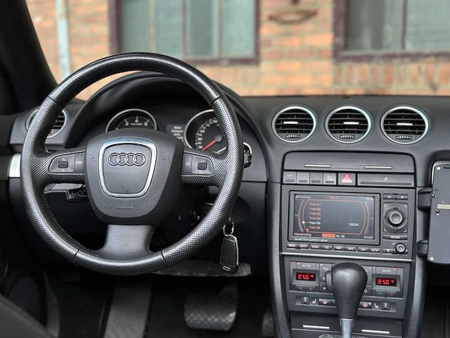 Audi a4 cabriolet 3.2 fsi v6 quattro pro line 256pk 2006, 70-sr-rl youngtimer - afbeelding 37 van  83