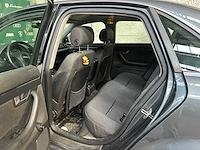 Audi a4 limousine 2.0 fsi 150pk 2002 75-jz-rp - afbeelding 13 van  28
