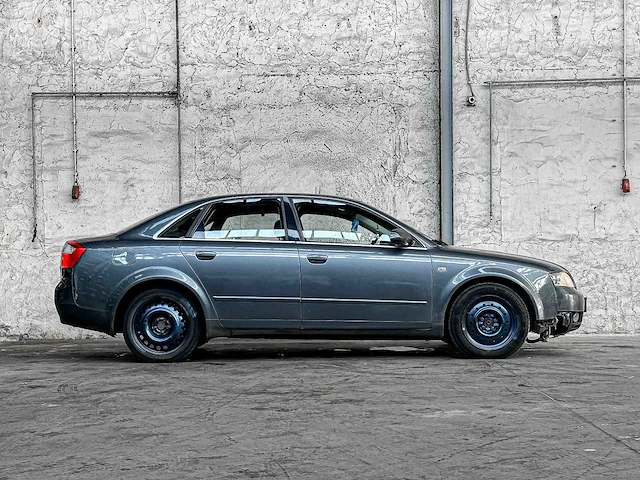 Audi a4 limousine 2.0 fsi 150pk 2002 75-jz-rp - afbeelding 27 van  28