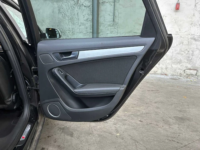 Audi a4 limousine 2.0 tfsi quattro pro line s 211pk 2010 (org-nl), 77-lxf-2 - afbeelding 29 van  40