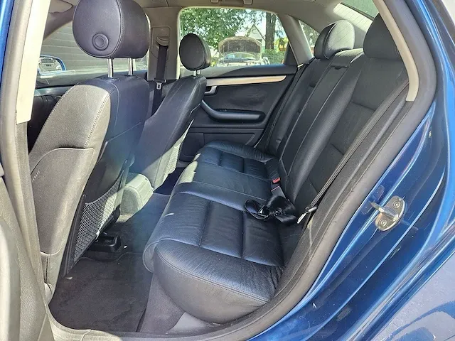 Audi a4 limousine 3.0 quattro pro line 63-nf-gt - afbeelding 15 van  22