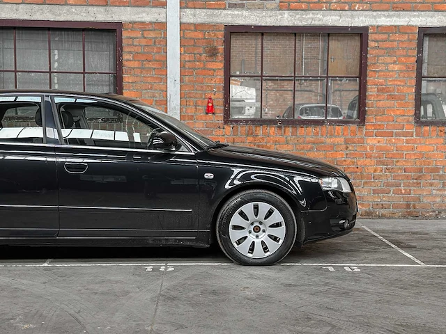 Audi a4 limousine 3.2 fsi v6 quattro 256pk 2005, n-609-jr youngtimer - afbeelding 3 van  46