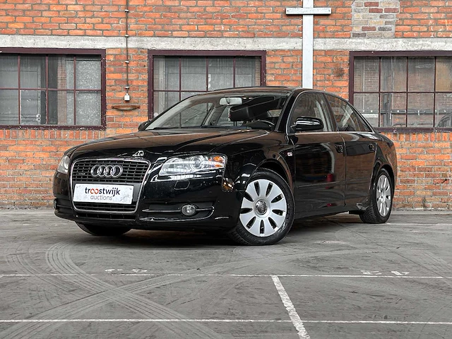 Audi a4 limousine 3.2 fsi v6 quattro 256pk 2005, n-609-jr youngtimer - afbeelding 1 van  46
