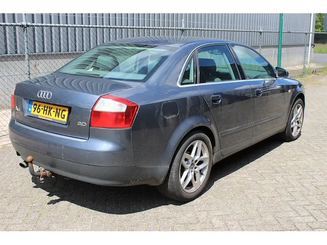 Audi a4 sedan met kenteken 96-hk-ng. - afbeelding 4 van  11