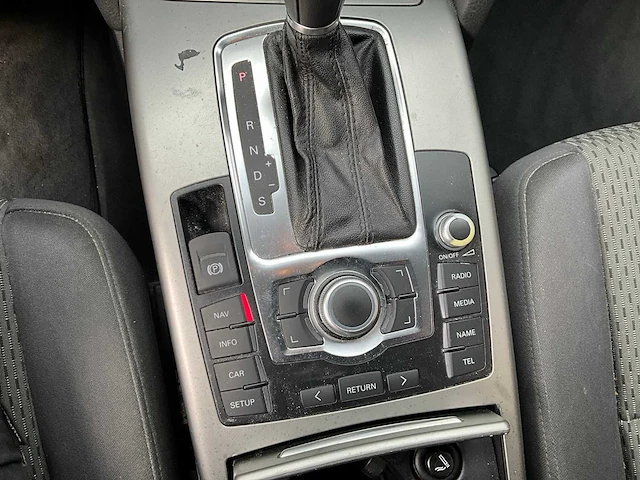 Audi a6 2.4 - personenauto - afbeelding 4 van  16