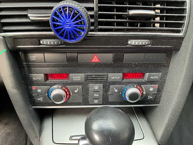Audi a6 2.4 - personenauto - afbeelding 6 van  16