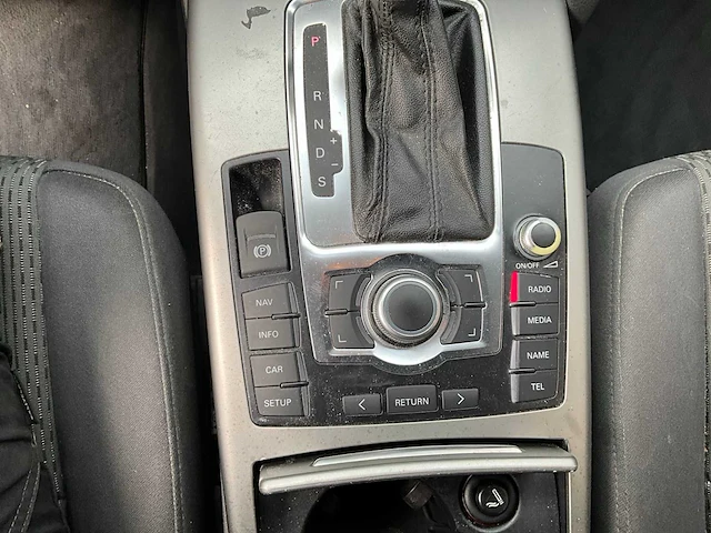 Audi a6 2.4 - personenauto - afbeelding 7 van  16