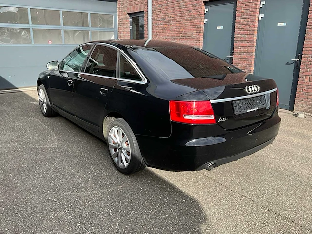 Audi a6 2.4 - personenauto - afbeelding 13 van  16
