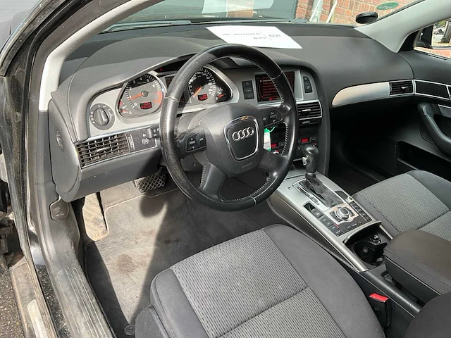 Audi a6 2.4 - personenauto - afbeelding 14 van  16