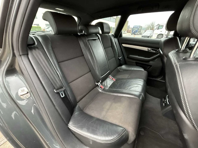 Audi a6 avant 2.0 tdi pro line s - 2010 | 83-lzz-2 - afbeelding 15 van  24