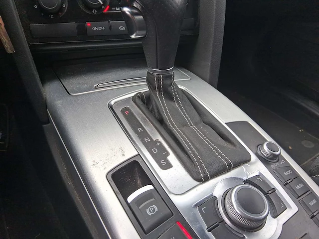 Audi a6 avant 2.0 tfsi s edition 2010 | 59-lkv-9 - afbeelding 18 van  37