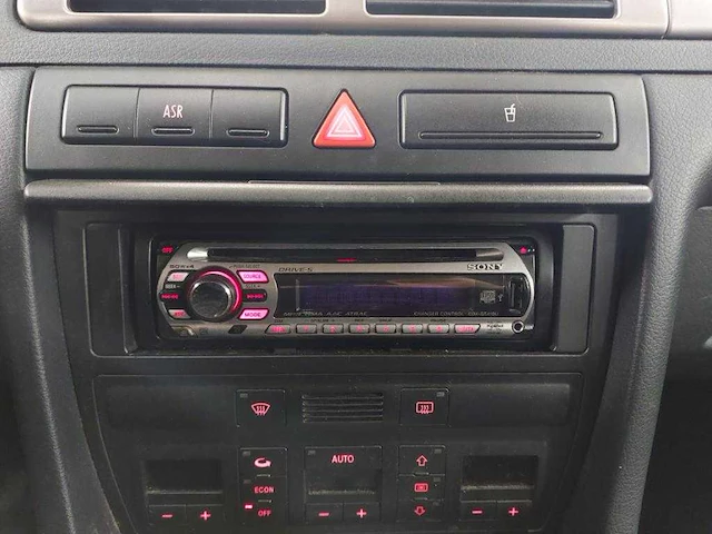 Audi a6 avant 2.4 5v advance , 30-dn-ts - afbeelding 4 van  19