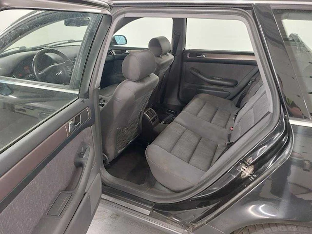 Audi a6 avant 2.4 5v advance , 30-dn-ts - afbeelding 16 van  19