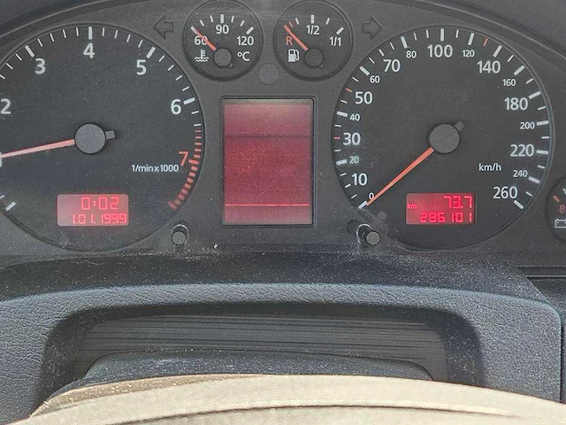 Audi a6 avant 2.4 5v advance , 30-dn-ts - afbeelding 18 van  19