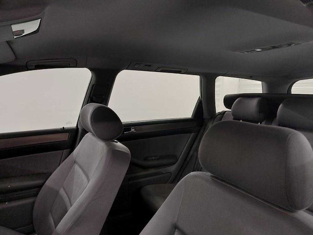 Audi a6 avant 2.4 5v advance , 30-dn-ts - afbeelding 7 van  19