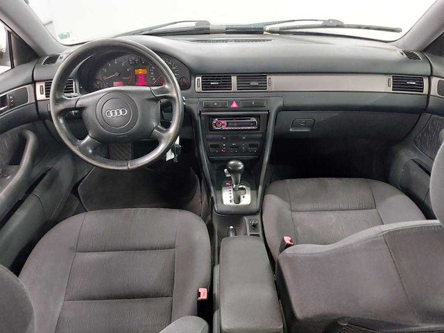 Audi a6 avant 2.4 5v advance , 30-dn-ts - afbeelding 19 van  19