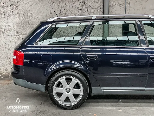 Audi a6 avant 2.4 exclusive mt 170pk 2002 -orig. nl-, 04-jn-tn -youngtimer- - afbeelding 15 van  50