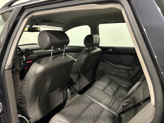 Audi a6 avant 2.4 exclusive mt pg-604-k - afbeelding 2 van  26