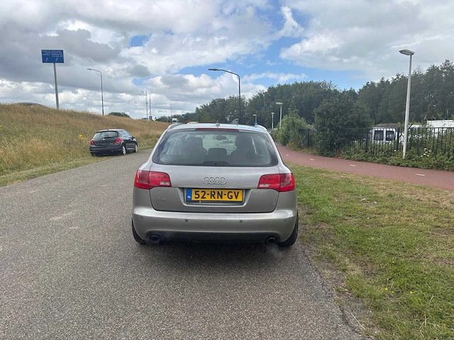 Audi a6 avant 2.4 pro line 2005 | 52-rn-gv i - afbeelding 12 van  12