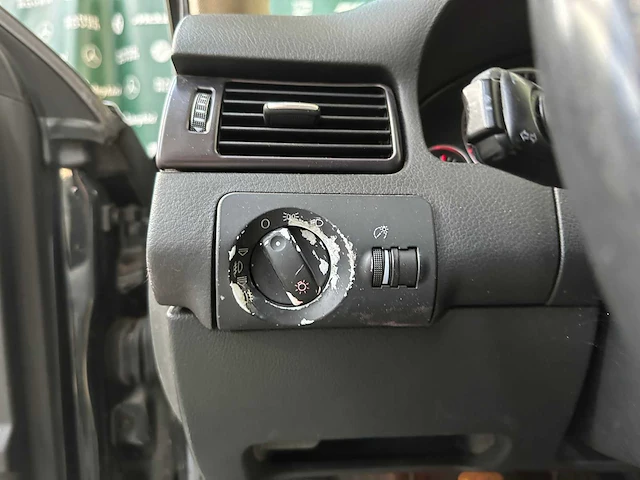 Audi a6 avant 2.4 quattro exclusive 170pk 2002, 14-jp-nk - afbeelding 11 van  39