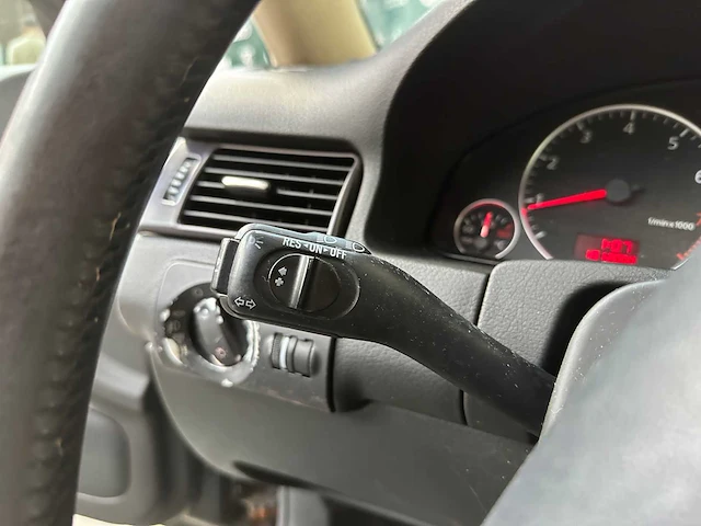 Audi a6 avant 2.4 quattro exclusive 170pk 2002, 14-jp-nk - afbeelding 15 van  39