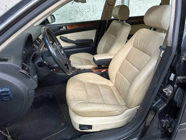 Audi a6 avant 2.4 quattro exclusive 170pk 2002, 14-jp-nk - afbeelding 22 van  39