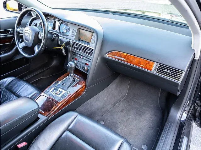 Audi a6 avant 3.2 fsi quattro 256pk automaat 2005 vol leer xenon navigatie parkeersensoren trekhaak, p-027-fr - afbeelding 5 van  25