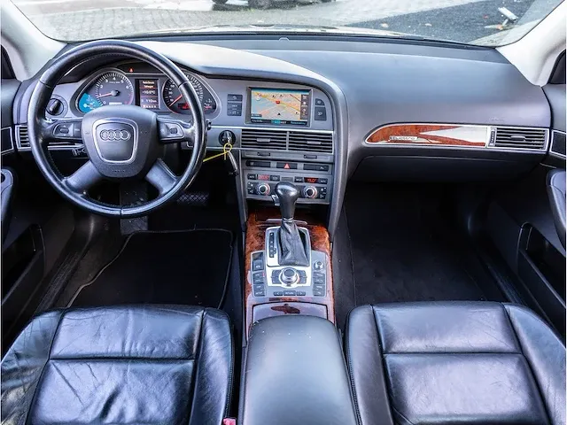 Audi a6 avant 3.2 fsi quattro 256pk automaat 2005 vol leer xenon navigatie parkeersensoren trekhaak, p-027-fr - afbeelding 6 van  25