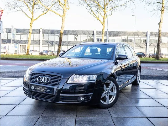 Audi a6 avant 3.2 fsi quattro 256pk automaat 2005 vol leer xenon navigatie parkeersensoren trekhaak, p-027-fr - afbeelding 1 van  25