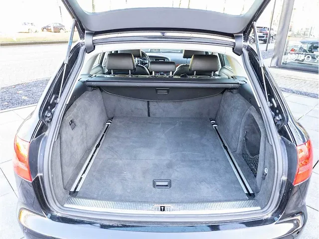 Audi a6 avant 3.2 fsi quattro 256pk automaat 2005 vol leer xenon navigatie parkeersensoren trekhaak, p-027-fr - afbeelding 13 van  25