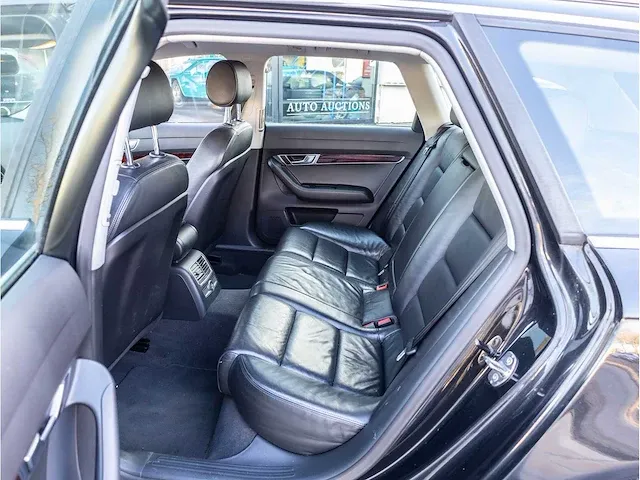 Audi a6 avant 3.2 fsi quattro 256pk automaat 2005 vol leer xenon navigatie parkeersensoren trekhaak, p-027-fr - afbeelding 18 van  25