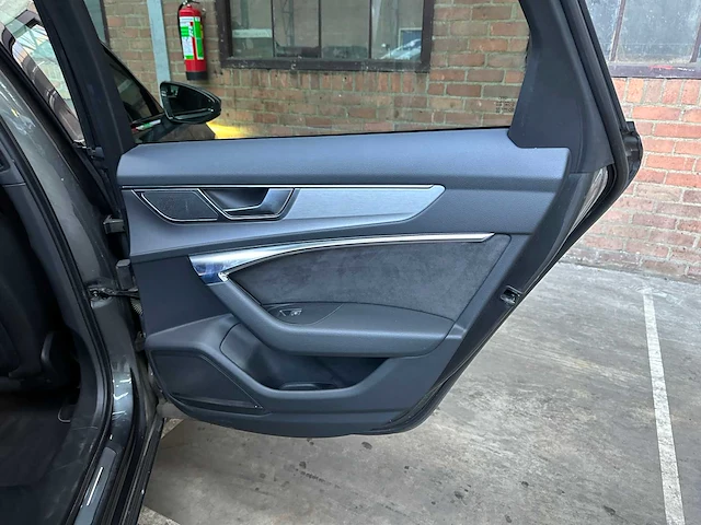Audi a6 avant 45 tdi s-line 231pk 2019 - afbeelding 32 van  47