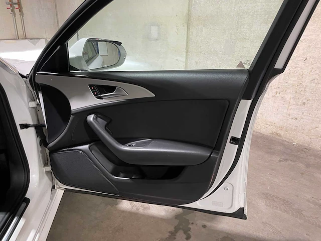 Audi a6 avant 50 3.0 tdi v6 quattro 272pk 2018, xg-540-x - afbeelding 31 van  44