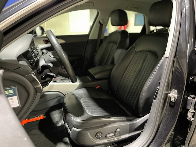 Audi a6 limousine 2.8 fsi pro line business 204pk 2013, 02-zvz-8 - afbeelding 26 van  44