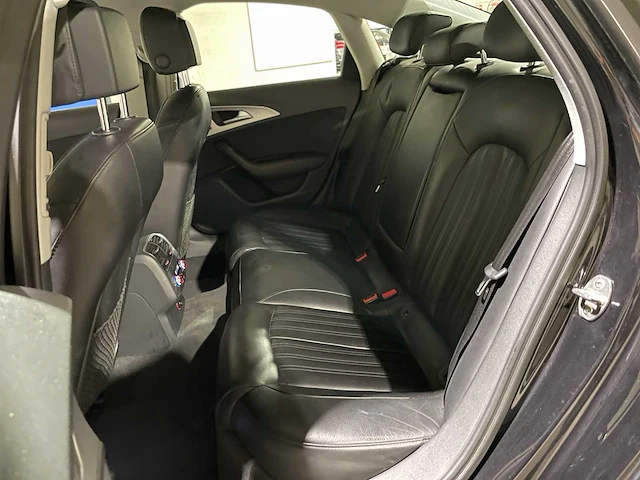 Audi a6 limousine 2.8 fsi pro line business 204pk 2013, 02-zvz-8 - afbeelding 29 van  44