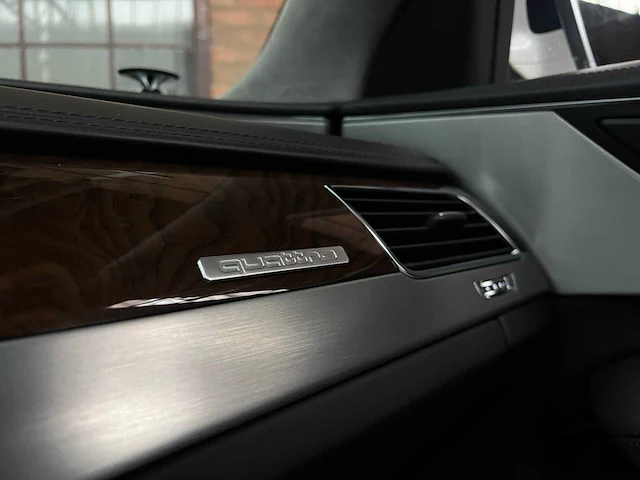 Audi a8 lang 6.3 w12 quattro 500pk 2013 - afbeelding 37 van  78