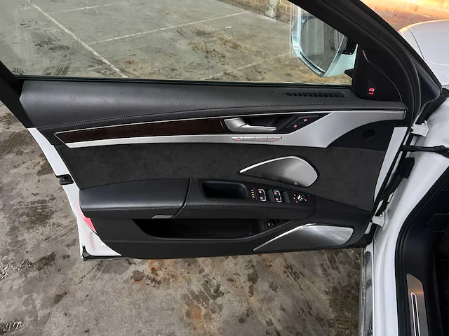 Audi a8 lang 6.3 w12 quattro 500pk 2013 - afbeelding 38 van  78