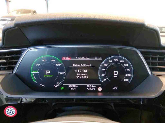 Audi e-tron 50 quattro 71 kwh 230kw automaat 2022 - afbeelding 15 van  17