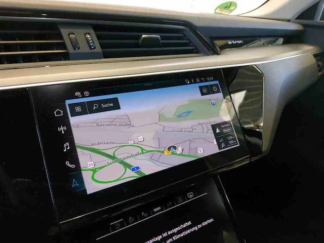 Audi e-tron 50 quattro 71 kwh 230kw automaat 2022 - afbeelding 16 van  17