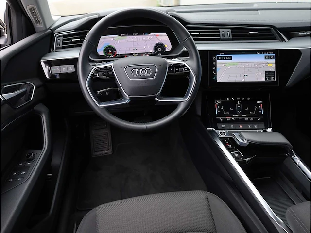 Audi e-tron 50 quattro 71 kwh 230kw automaat 2022 - afbeelding 7 van  37
