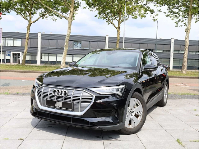 Audi e-tron 50 quattro 71 kwh 230kw automaat 2022 - afbeelding 1 van  37