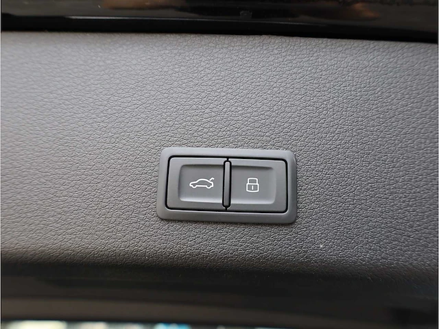 Audi e-tron 50 quattro 71 kwh 230kw automaat 2022 - afbeelding 15 van  37