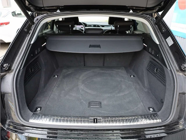 Audi e-tron 50 quattro 71 kwh 230kw automaat 2022 - afbeelding 20 van  37