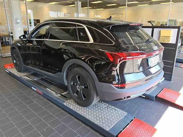 Audi e-tron 50 quattro 71 kwh 230kw automaat 2022 - afbeelding 14 van  20
